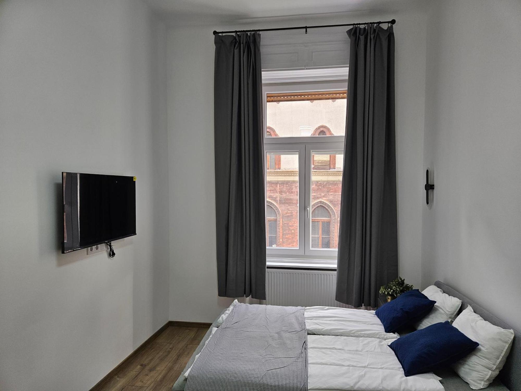 Designer Apartments Near Kalvin Square — Photos 1